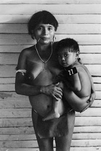 Mulher Yanomami Claudia Andujar